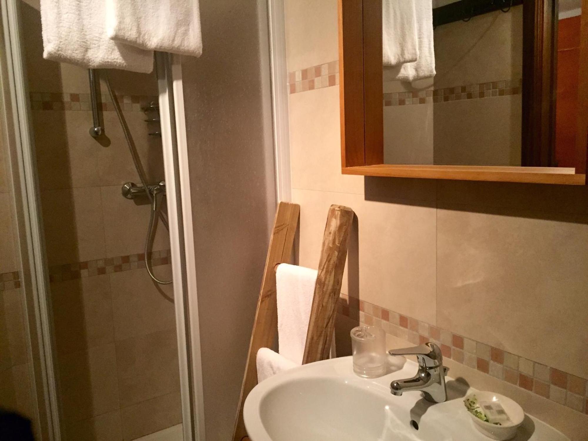 Casa Benassi ,Room&Suite , Con Zona Benessere Riolunato Eksteriør billede