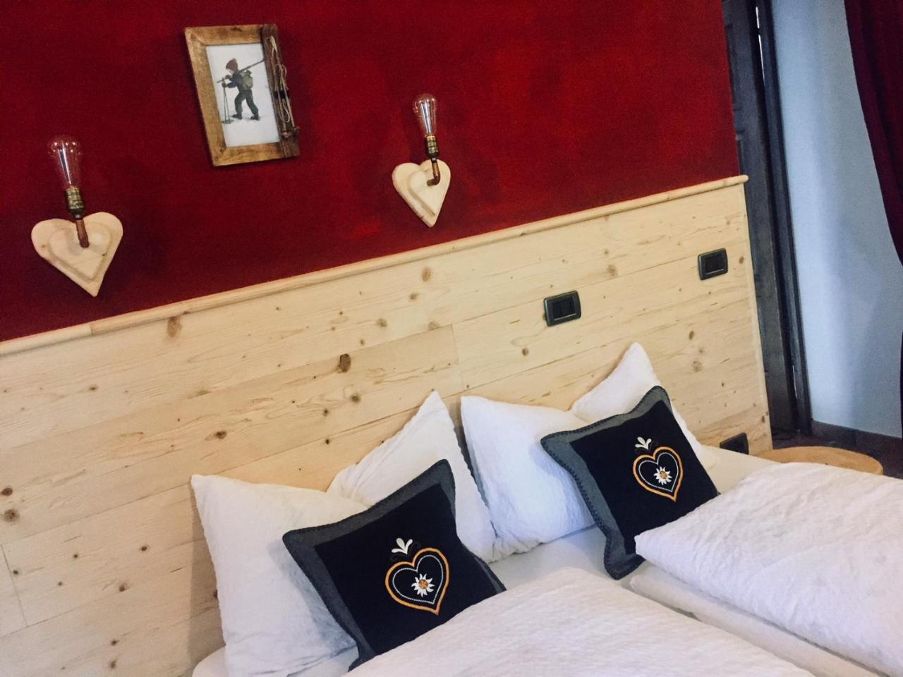Casa Benassi ,Room&Suite , Con Zona Benessere Riolunato Eksteriør billede